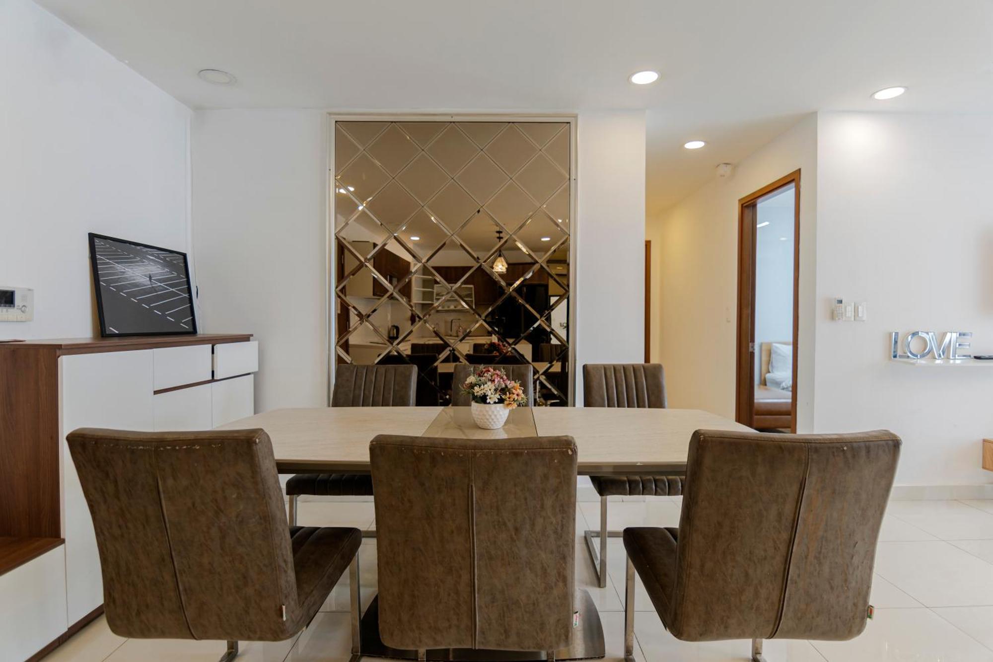 The Luxury Grand Riverside City Center * TP. Hồ Chí Minh