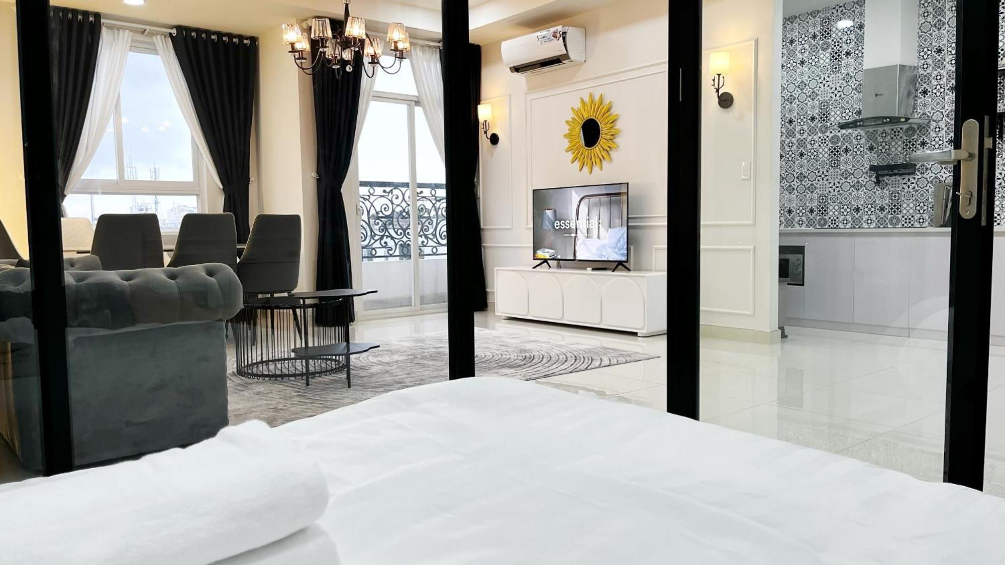 The Luxury Grand Riverside City Center * TP. Hồ Chí Minh